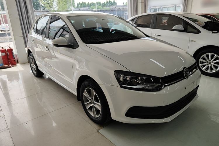 Used Volkswagen Polo 2014 1.4L Manual Fashion Edition Front Right 45 Deg