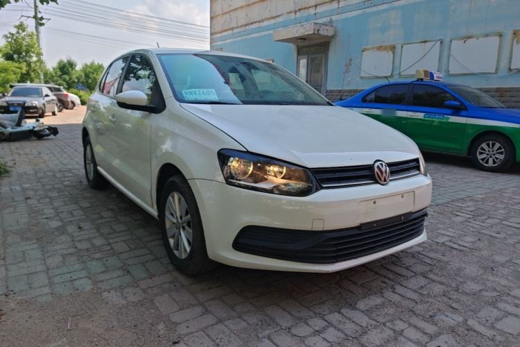 Used Volkswagen Polo 2014 1.4L Manual Fashion Edition Front Right 45 Deg