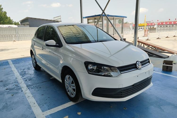 Used Volkswagen Polo 2014 1.4L Manual Fashion Edition Front Right 45 Deg