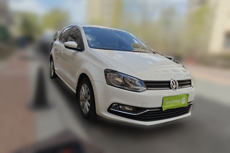 Used Volkswagen Polo 2014 1.6L Automatic Comfort Edition Front Right 45 Deg