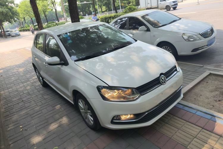 Used Volkswagen Polo 2014 1.4L Automatic Comfort Edition Front Right 45 Deg