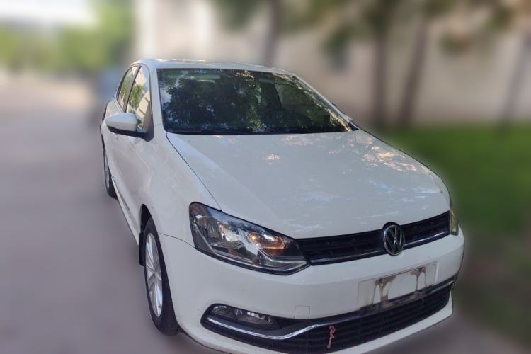 Used Volkswagen Polo 2014 1.6L Automatic Comfort Edition Front Right 45 Deg