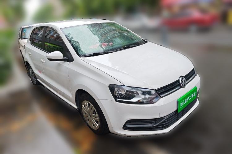 Used Volkswagen Polo 2014 1.4L Manual Fashion Edition Front Right 45 Deg