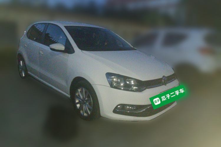 Used Volkswagen Polo 2014 1.4L Automatic Comfort Edition Front Right 45 Deg