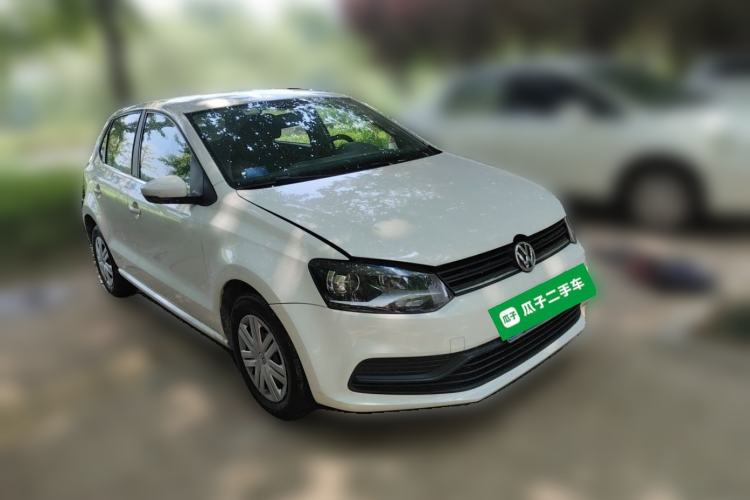 Used Volkswagen Polo 2014 1.4L Manual Fashion Edition Front Right 45 Deg