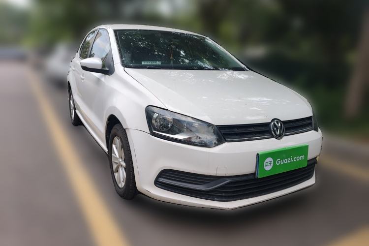 Used Volkswagen Polo 2014 1.4L Manual Fashion Edition Front Right 45 Deg