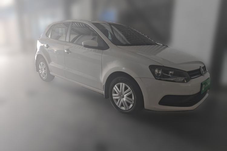 Used Volkswagen Polo 2014 1.4L Manual Fashion Edition Front Right 45 Deg