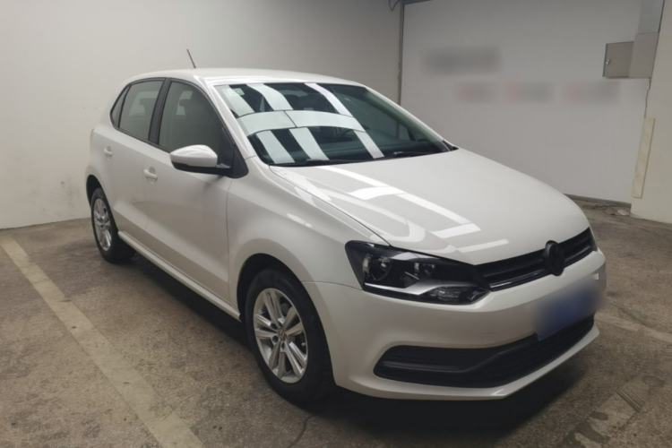 Used Volkswagen Polo 2014 1.4L Manual Fashion Edition Front Right 45 Deg
