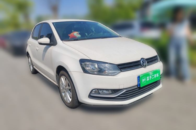 Used Volkswagen Polo 2014 1.6L Automatic Comfort Edition Front Right 45 Deg