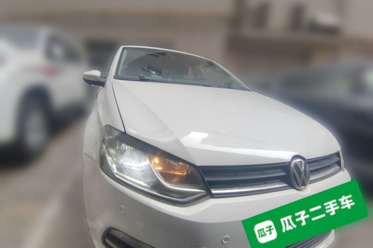 Used Volkswagen Polo 2014 1.6L Automatic Comfort Edition Front Right 45 Deg