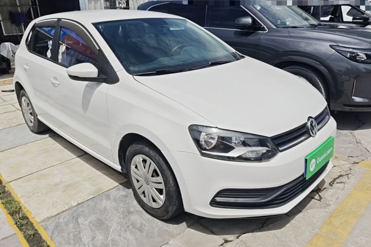 Used Volkswagen Polo 2014 1.4L Manual Fashion Edition Front Right 45 Deg