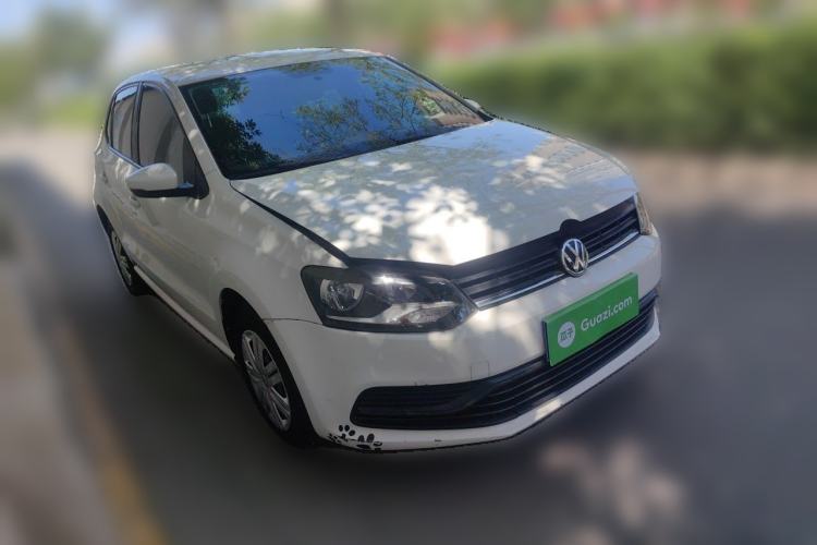 Used Volkswagen Polo 2014 1.4L Manual Fashion Edition Front Right 45 Deg