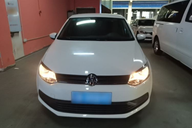 Used Volkswagen Polo 2014 1.4L Manual Fashion Edition Front