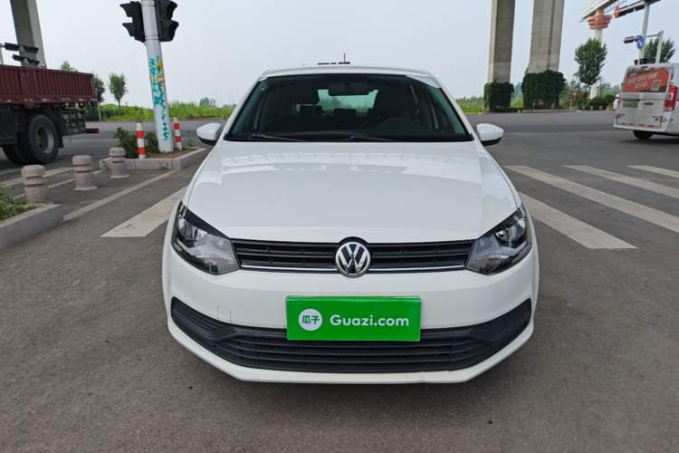 Used Volkswagen Polo 2014 1.4L Manual Fashion Edition Front