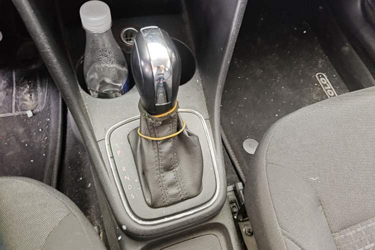 Used Volkswagen Polo 2014 1.4L Automatic Comfort Edition Gear Lever