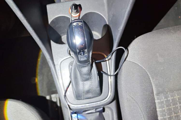 Used Volkswagen Polo 2014 1.4L Automatic Comfort Edition Gear Lever
