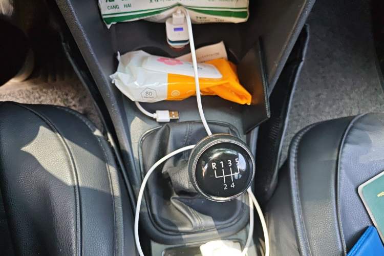 Used Volkswagen Polo 2014 1.4L Manual Fashion Edition Gear Lever