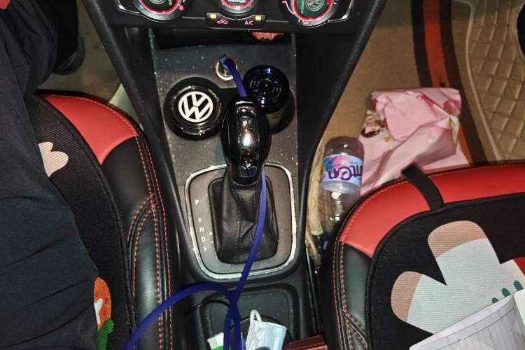 Used Volkswagen Polo 2014 1.4L Automatic Comfort Edition Gear Lever