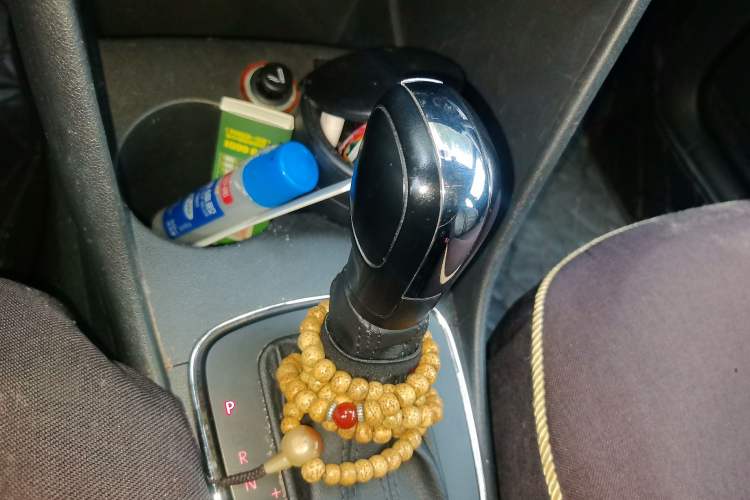 Used Volkswagen Polo 2014 1.6L Automatic 30th Anniversary Edition Gear Lever