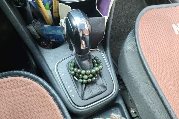 Used Volkswagen Polo 2014 1.6L Automatic Comfort Edition Gear Lever
