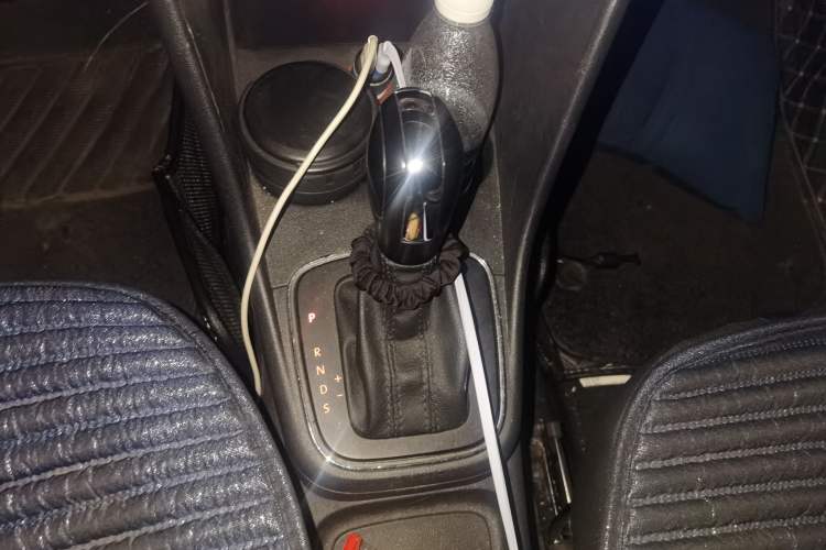 Used Volkswagen Polo 2014 1.4L Automatic Comfort Edition Gear Lever