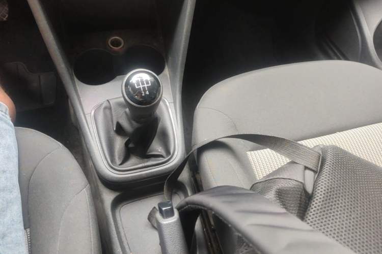 Used Volkswagen Polo 2014 1.4L Manual Fashion Edition Gear Lever