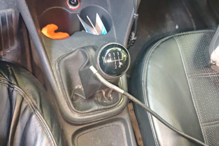 Used Volkswagen Polo 2014 1.4L Manual Fashion Edition Gear Lever