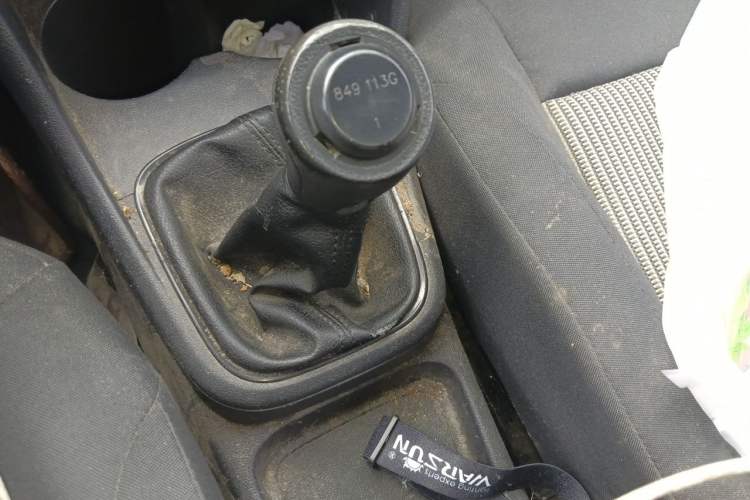Used Volkswagen Polo 2014 1.4L Manual Fashion Edition Gear Lever