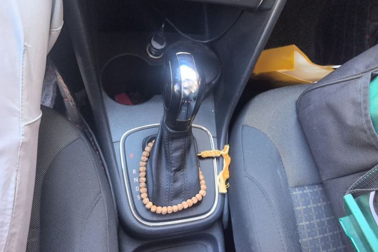 Used Volkswagen Polo 2014 1.4L Automatic Comfort Edition Gear Lever
