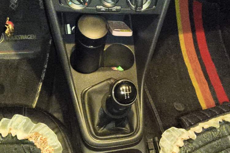 Used Volkswagen Polo 2014 1.4L Manual Fashion Edition Gear Lever