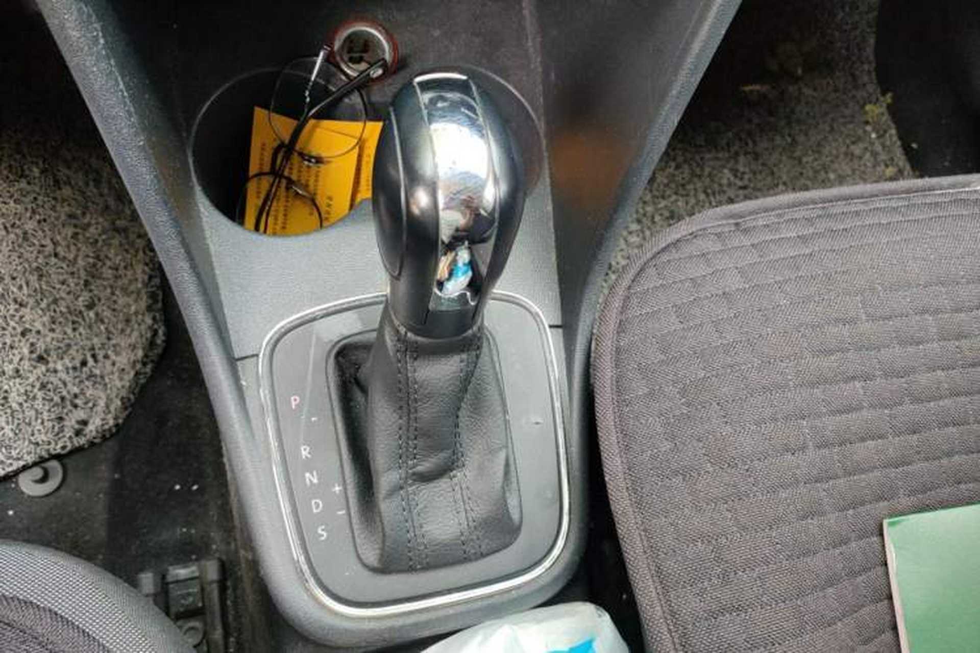 Used Volkswagen Polo 2014 1.4L Automatic Comfort Edition Gear Lever