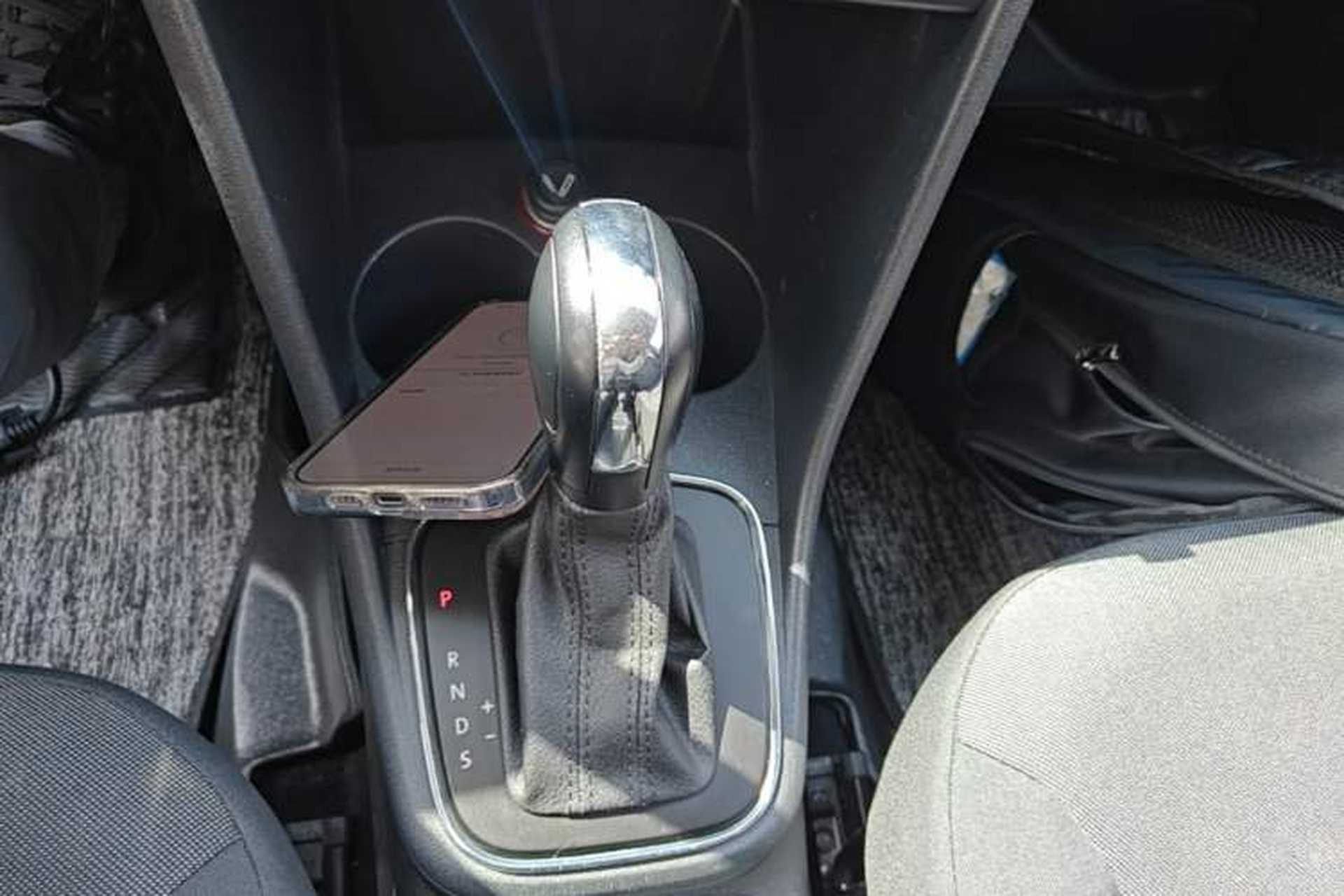 Used Volkswagen Polo 2014 1.6L Automatic Comfort Edition Gear Lever
