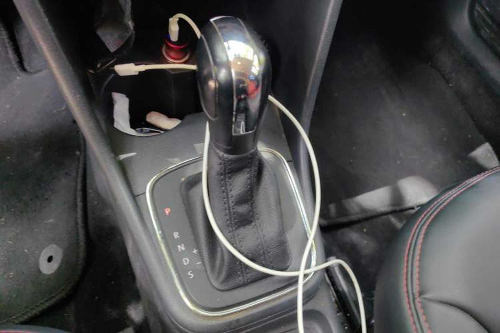 Used Volkswagen Polo 2014 1.6L Automatic Comfort Edition Gear Lever