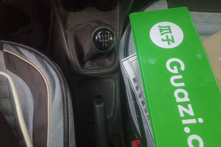 Used Volkswagen Polo 2014 1.4L Manual Fashion Edition Gear Lever