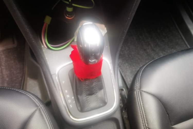 Used Volkswagen Polo 2014 1.4L Automatic Comfort Edition Gear Lever