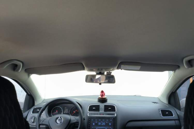 Used Volkswagen Polo 2014 1.4L Manual Comfort Edition Headliner
