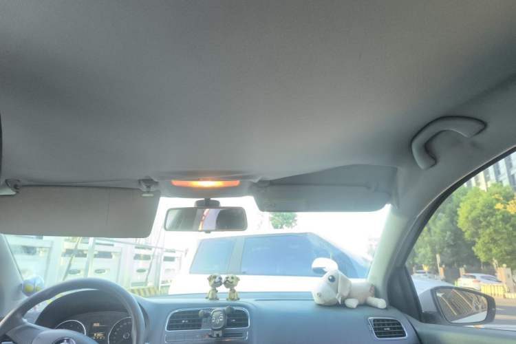 Used Volkswagen Polo 2014 1.4L Manual Comfort Edition Headliner