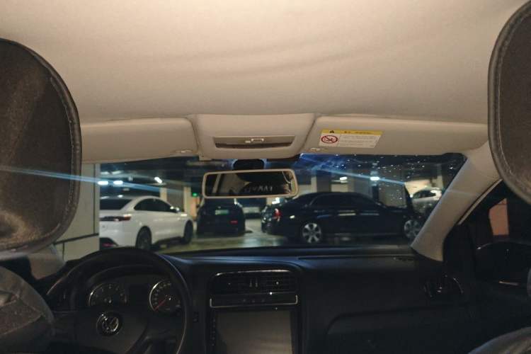 Used Volkswagen Polo 2014 1.6L Automatic Comfort Edition Headliner