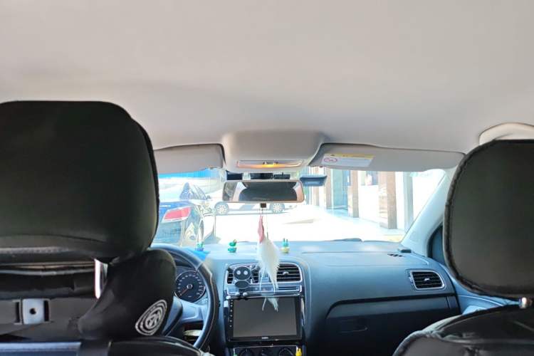 Used Volkswagen Polo 2014 1.6L Automatic Comfort Edition Headliner