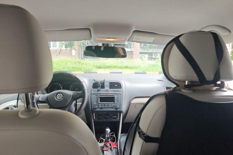 Used Volkswagen Polo 2014 1.6L Automatic Comfort Edition Headliner