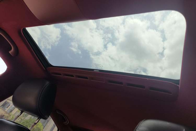 Used Volkswagen Polo 2014 1.4L Automatic Comfort Edition Headliner