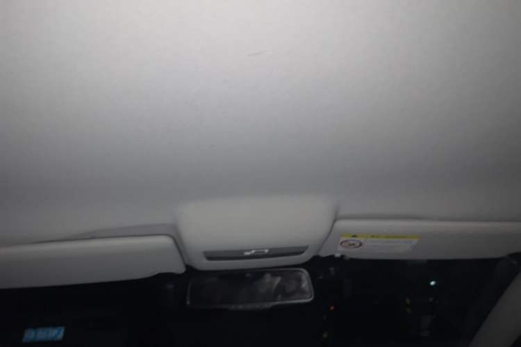 Used Volkswagen Polo 2014 1.6L Automatic Comfort Edition Headliner
