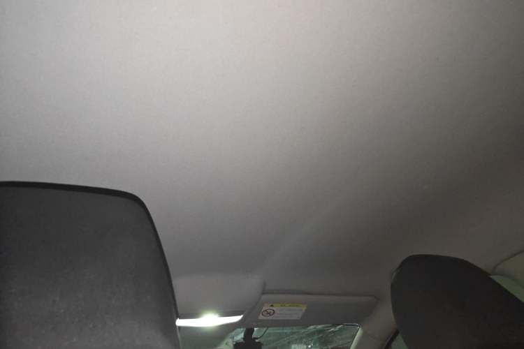 Used Volkswagen Polo 2014 1.4L Manual Fashion Edition Headliner