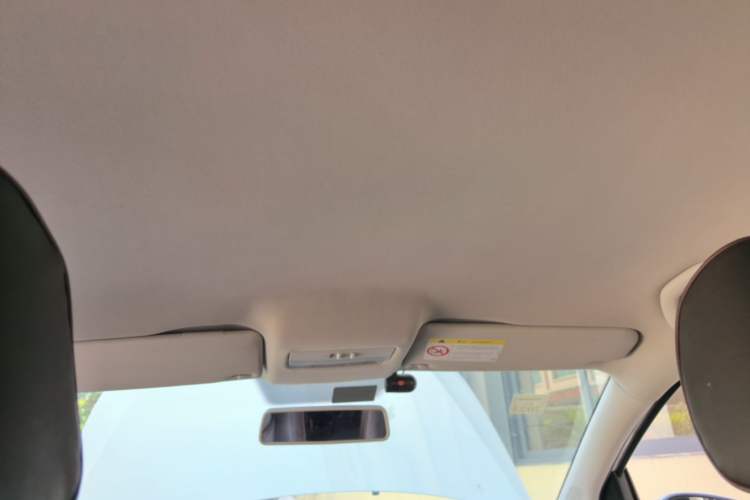 Used Volkswagen Polo 2014 1.4L Manual Fashion Edition Headliner