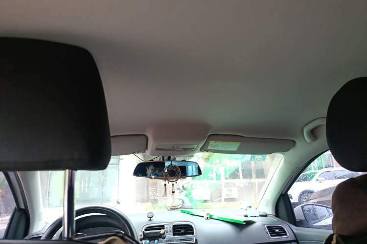Used Volkswagen Polo 2014 1.6L Automatic Comfort Edition Headliner