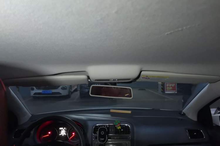 Used Volkswagen Polo 2014 1.6L Automatic Comfort Edition Headliner