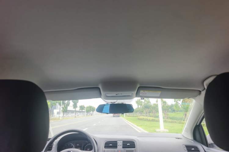 Used Volkswagen Polo 2014 1.4L Manual Fashion Edition Headliner
