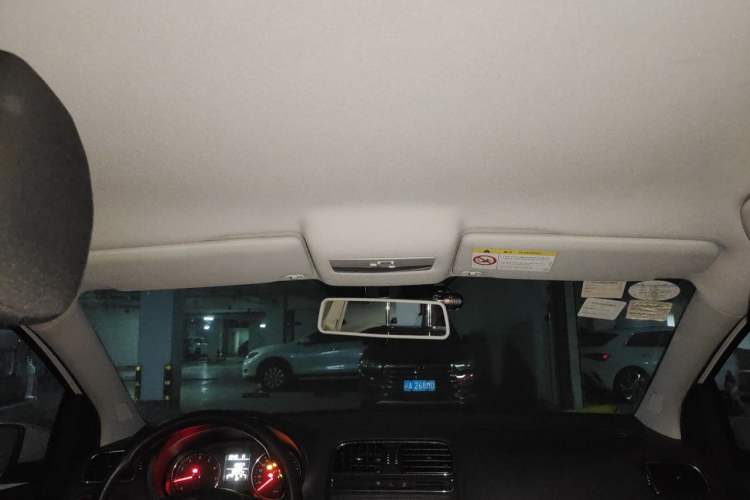 Used Volkswagen Polo 2014 1.6L Automatic Comfort Edition Headliner