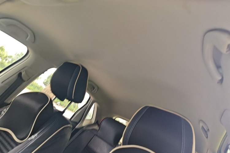 Used Volkswagen Polo 2014 1.4L Manual Fashion Edition Headliner