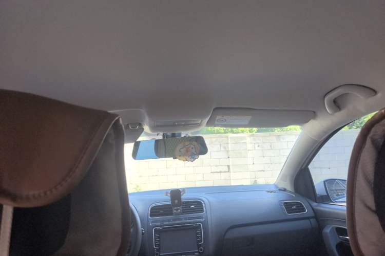 Used Volkswagen Polo 2014 1.6L Automatic Comfort Edition Headliner